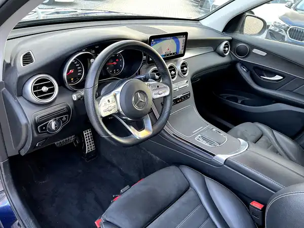 MERCEDES-BENZ GLC (10/27)