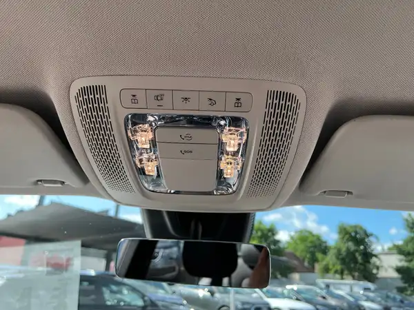 MERCEDES-BENZ GLB 220 (28/28)