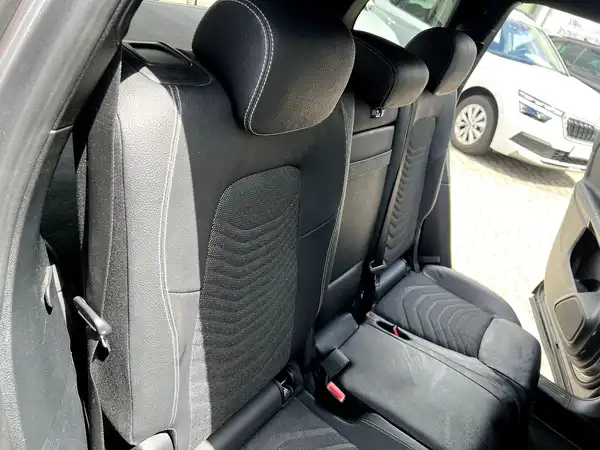 MERCEDES-BENZ GL (17/27)