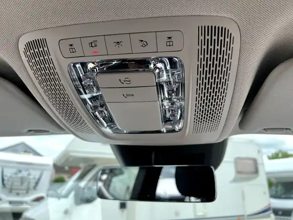 MERCEDES-BENZ GLA (29/29)