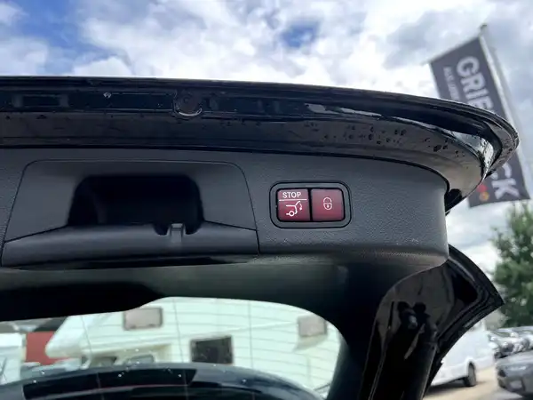 MERCEDES-BENZ GLA (8/29)