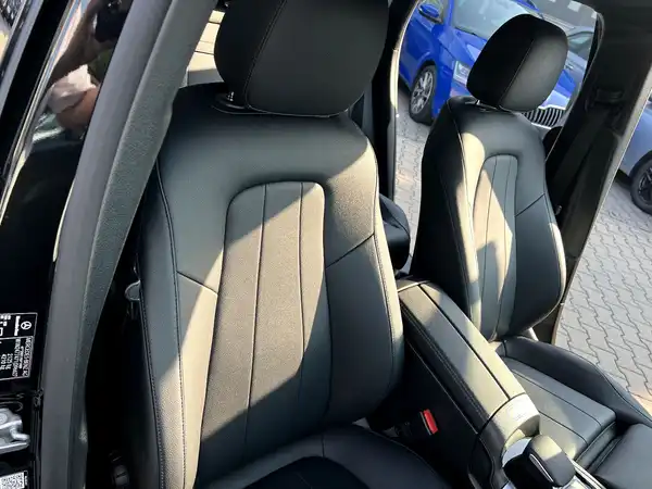 MERCEDES-BENZ GLA (22/27)