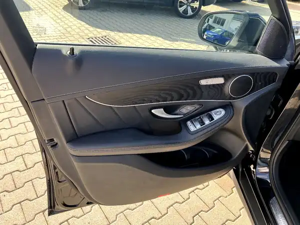 MERCEDES-BENZ GLC (11/28)