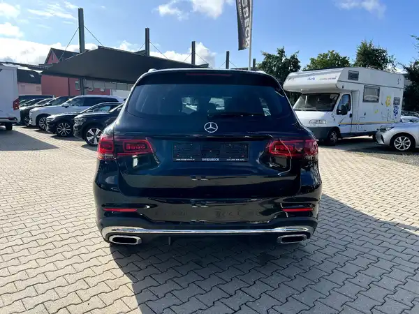 MERCEDES-BENZ GLC (3/28)