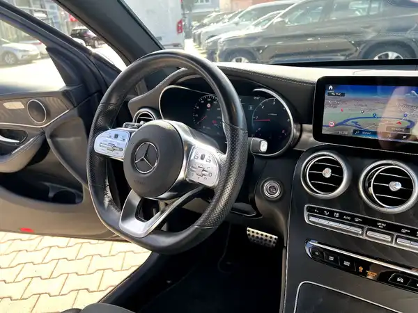 MERCEDES-BENZ GLC (27/28)