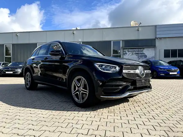 MERCEDES-BENZ GLC (4/28)