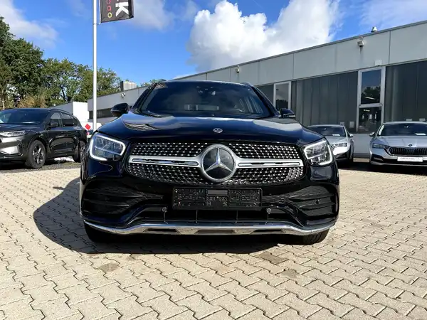 MERCEDES-BENZ GLC (6/28)