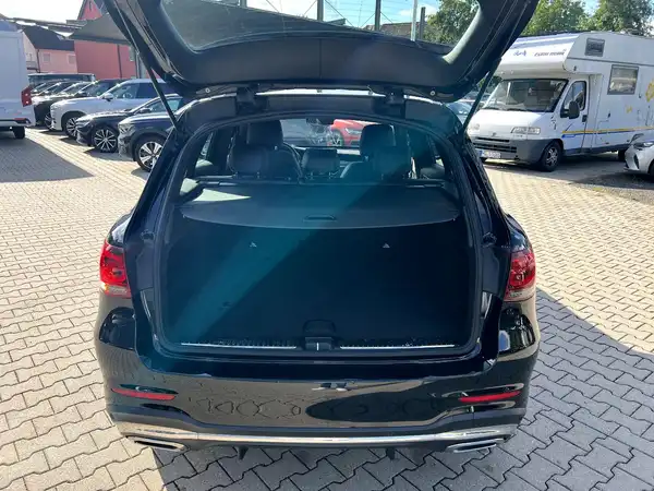 MERCEDES-BENZ GLC (7/28)
