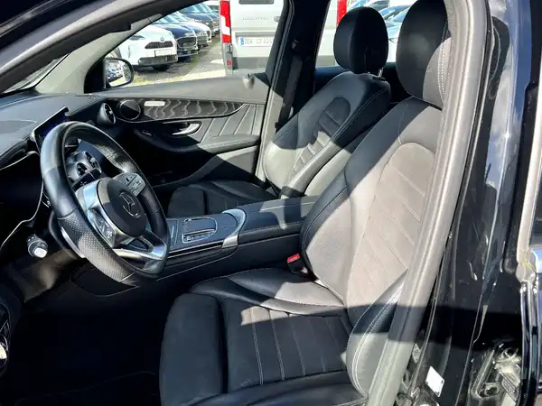 MERCEDES-BENZ GLC (9/28)