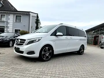 MERCEDES-BENZ V 220 (1/30)