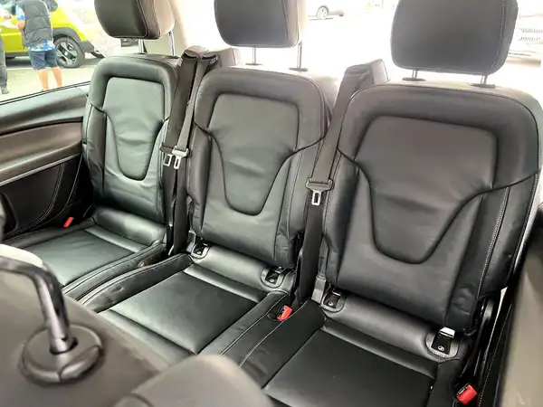 MERCEDES-BENZ V 220 (15/30)
