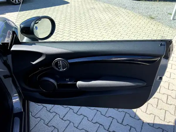 MINI COOPER (15/23)