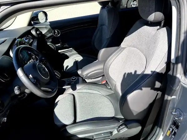 MINI COOPER (8/23)