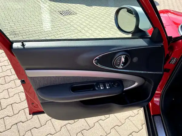 MINI COOPER CLUBMAN (11/29)