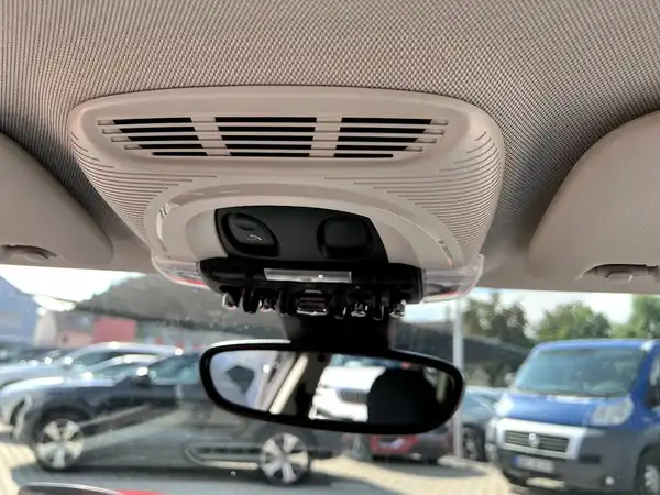 MINI COOPER CLUBMAN (29/29)