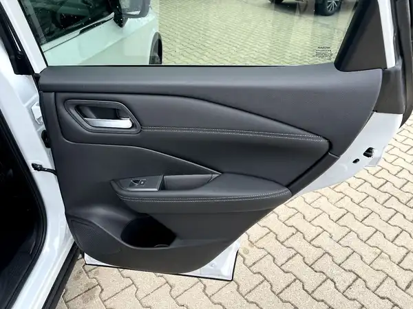 NISSAN QASHQAI (14/27)