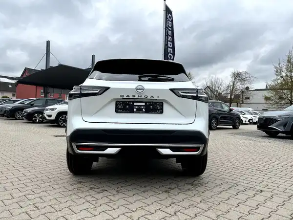 NISSAN QASHQAI (3/27)