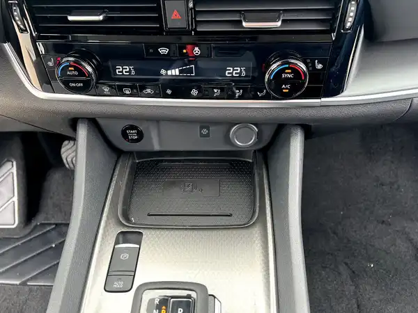 NISSAN QASHQAI (24/27)