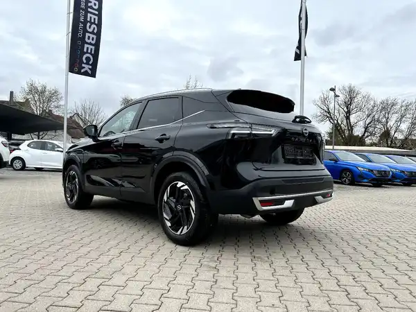 NISSAN QASHQAI (2/27)