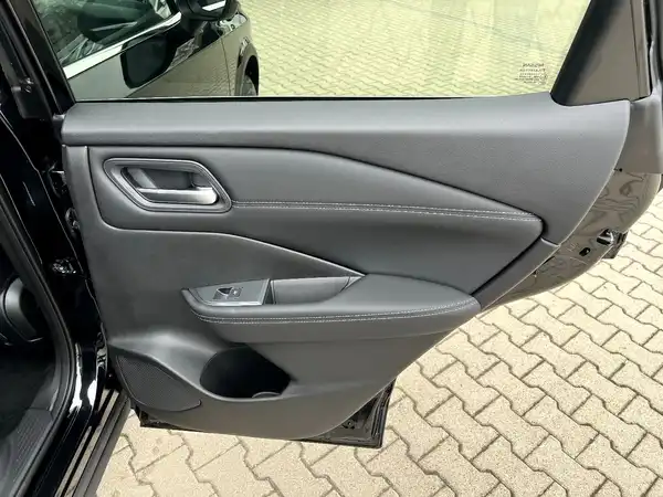 NISSAN QASHQAI (14/27)
