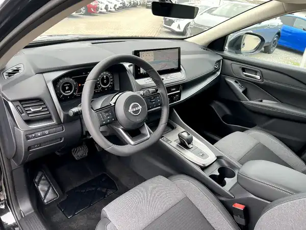 NISSAN QASHQAI (9/27)
