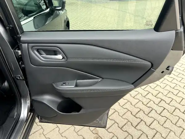 NISSAN QASHQAI (14/27)