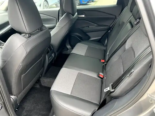 NISSAN QASHQAI (12/27)