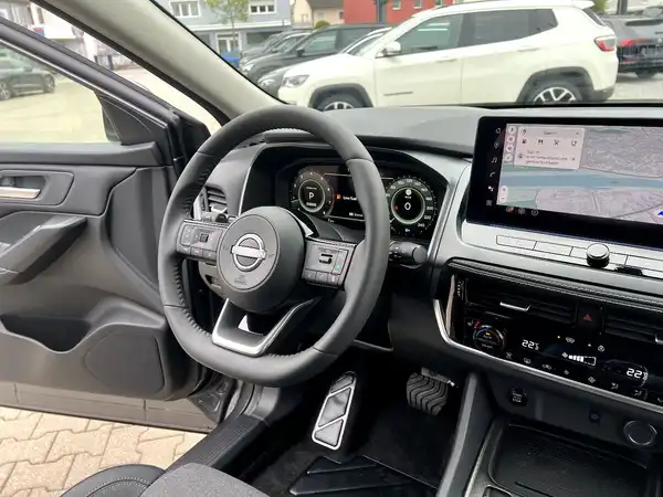 NISSAN QASHQAI (26/27)