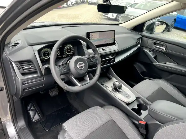 NISSAN QASHQAI (9/27)