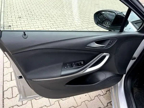 OPEL ASTRA (12/25)