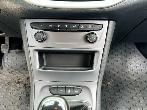 OPEL ASTRA (24/25)