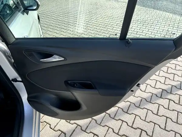 OPEL ASTRA (14/26)