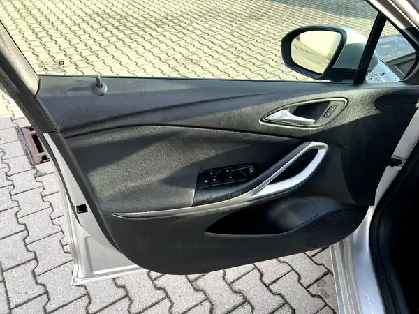 OPEL ASTRA (10/26)