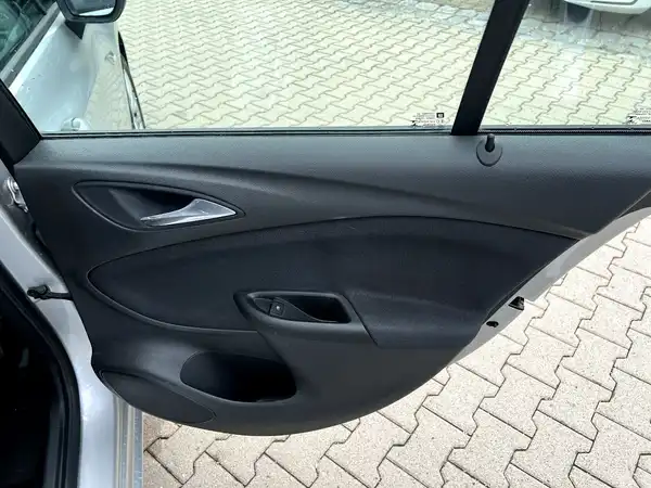 OPEL ASTRA (15/27)