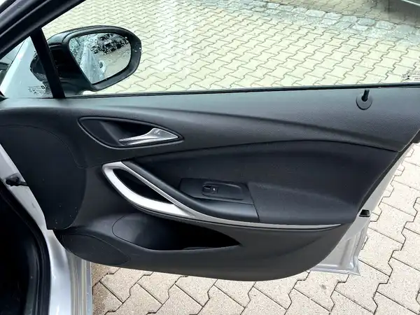 OPEL ASTRA (20/27)