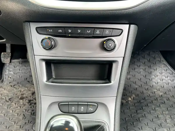 OPEL ASTRA (24/27)