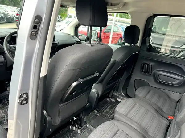 OPEL COMBO (13/25)