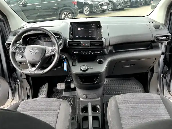 OPEL COMBO (17/25)