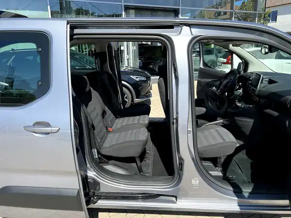 OPEL COMBO (14/25)