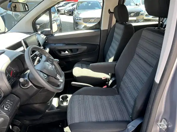 OPEL COMBO (8/25)