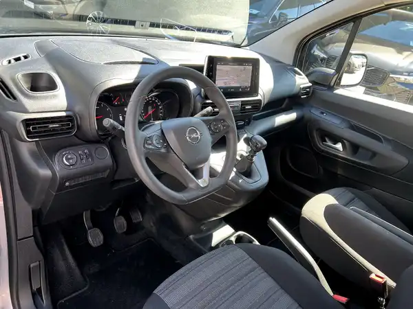 OPEL COMBO (9/25)