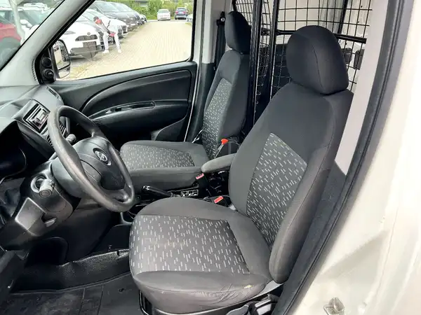 OPEL COMBO (11/27)
