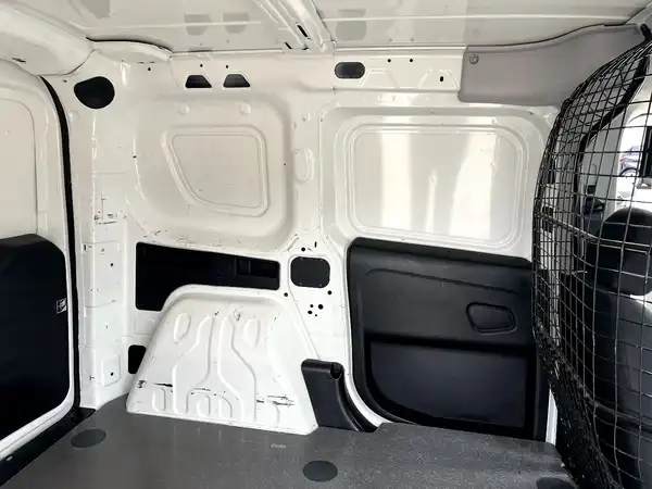 OPEL COMBO (18/27)