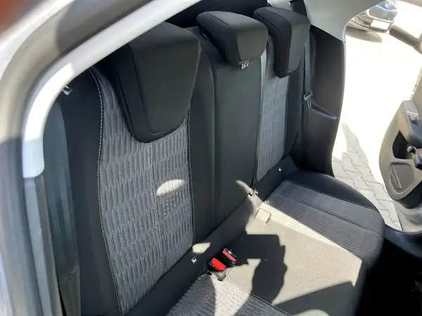OPEL CORSA (16/26)