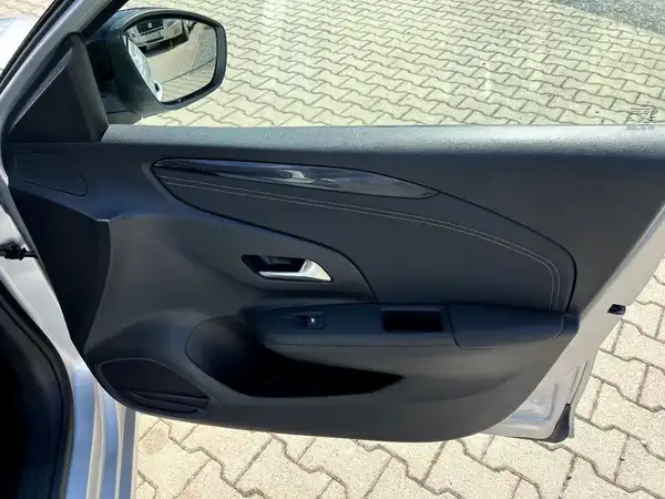 OPEL CORSA (19/26)