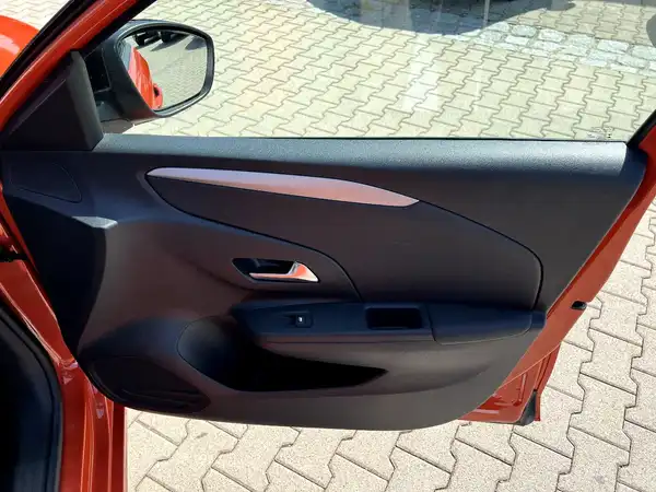 OPEL CORSA (19/25)