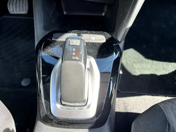 OPEL CORSA (23/26)