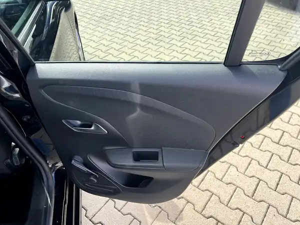 OPEL CORSA (14/24)