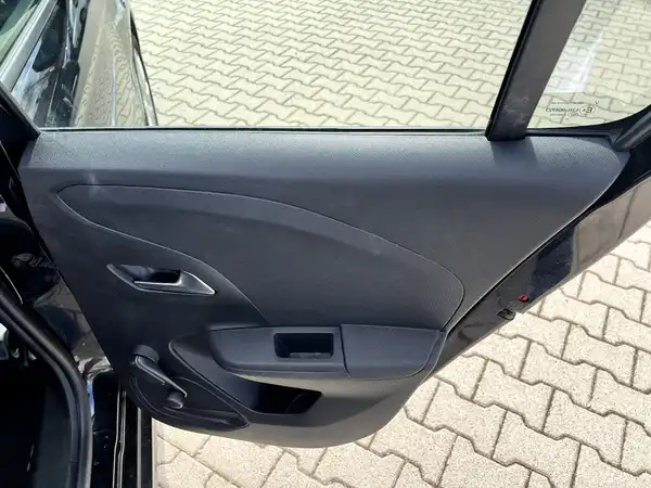 OPEL CORSA (14/26)