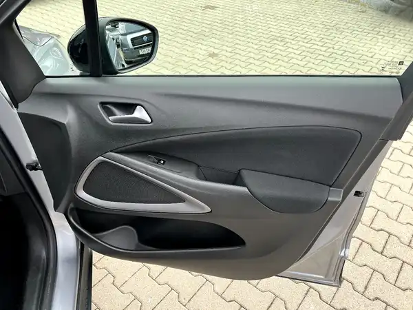 OPEL CROSSLAND (19/26)